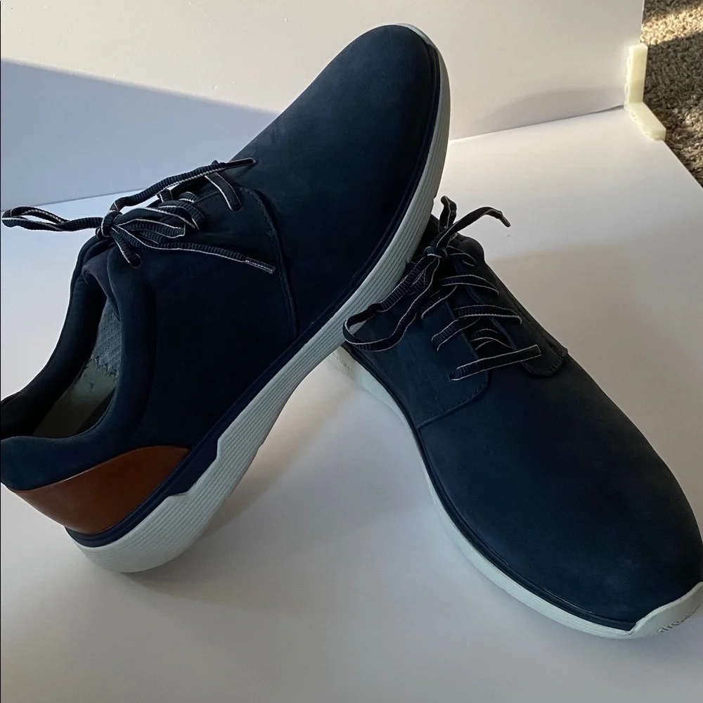 Johnston & Murphy Men's Navy Casual Shoes Sz 13. NWOB